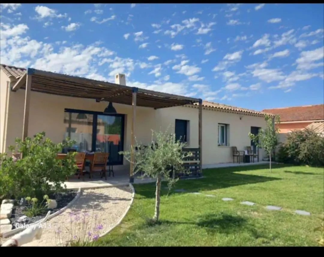 Villa Zen En Provence Velleron France